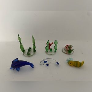 Vintage Small Glass Marine Life Set.